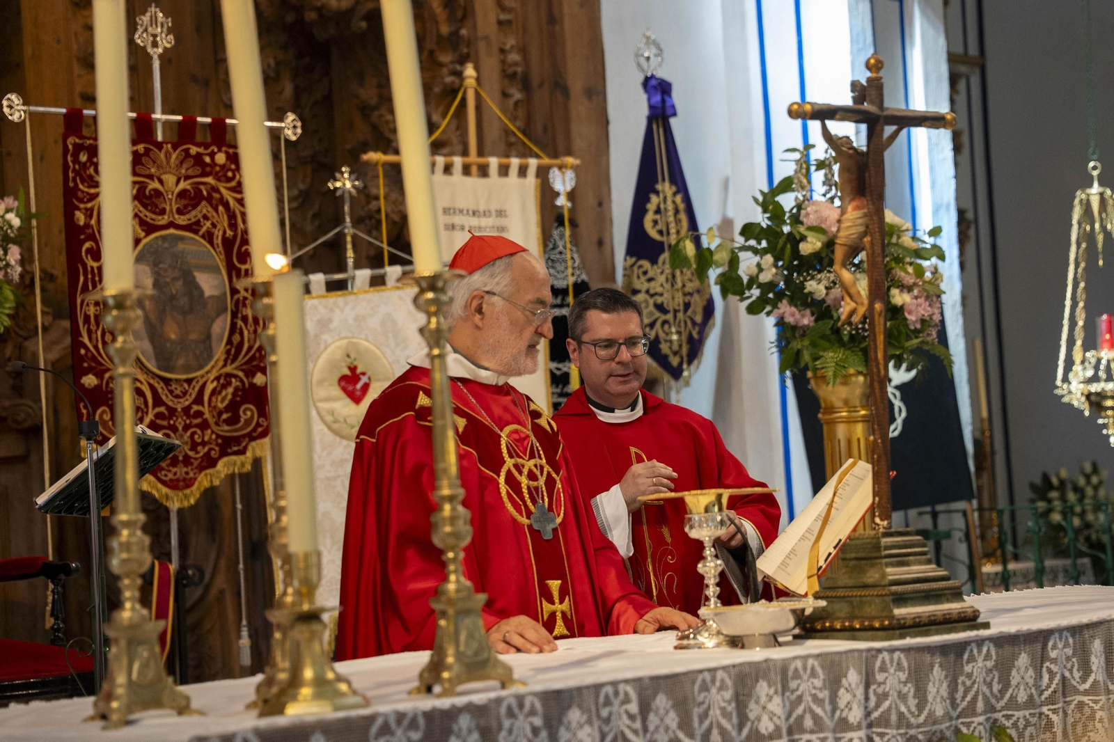 Eucaristía y procesión de Exaltación de la Cruz en la localidad de Vélez-Rubio