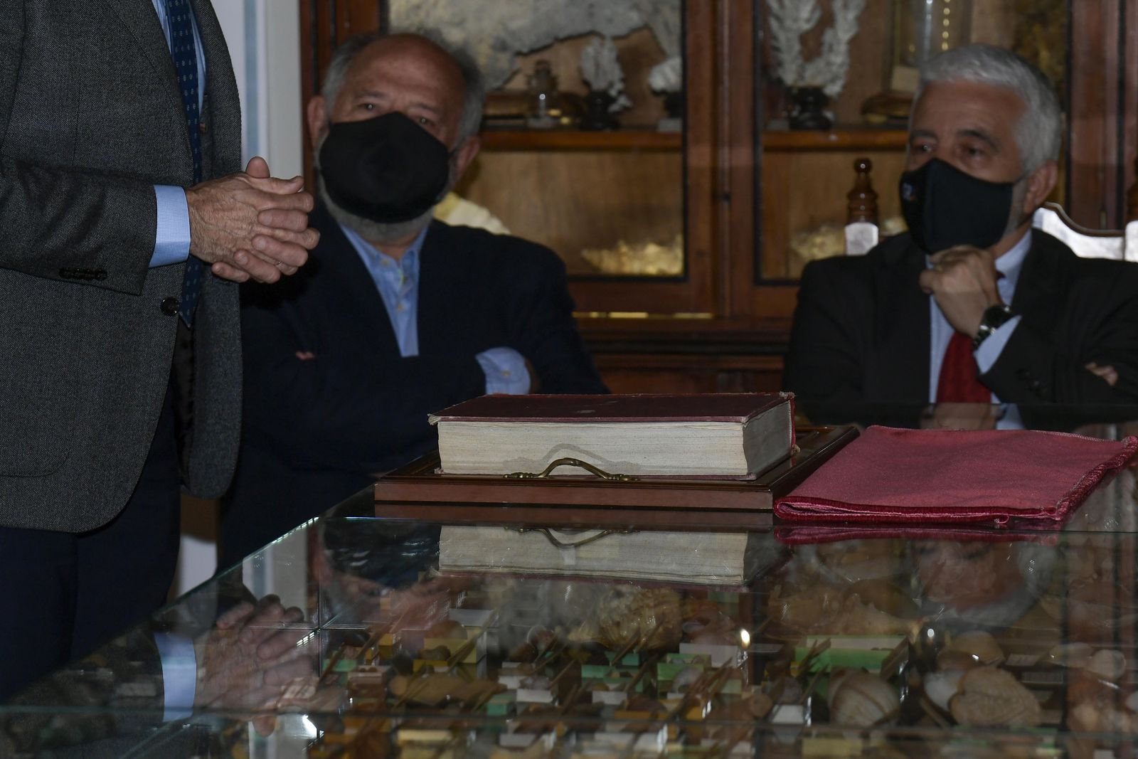 La inauguración del Museo de Ciencia del IES Padre Suárez de Granada, en imágenes