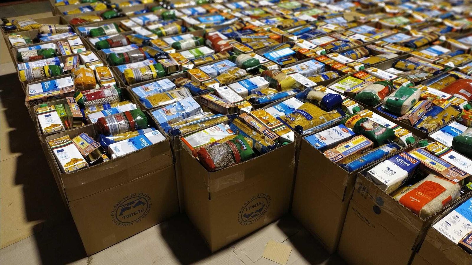 Productos listos para su reparto en la delegación del Levante Almeriense.