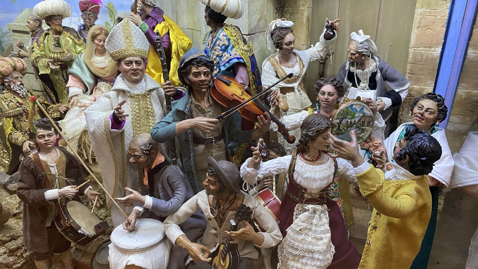 Mazuelos Pérez aparece en el Belén de la iglesia de Santiago