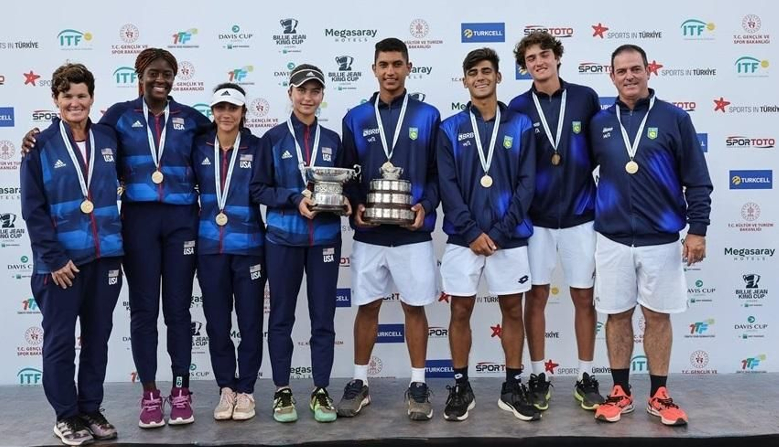 El combinado americano femenino y el brasileño masculino, los últimos campeones.