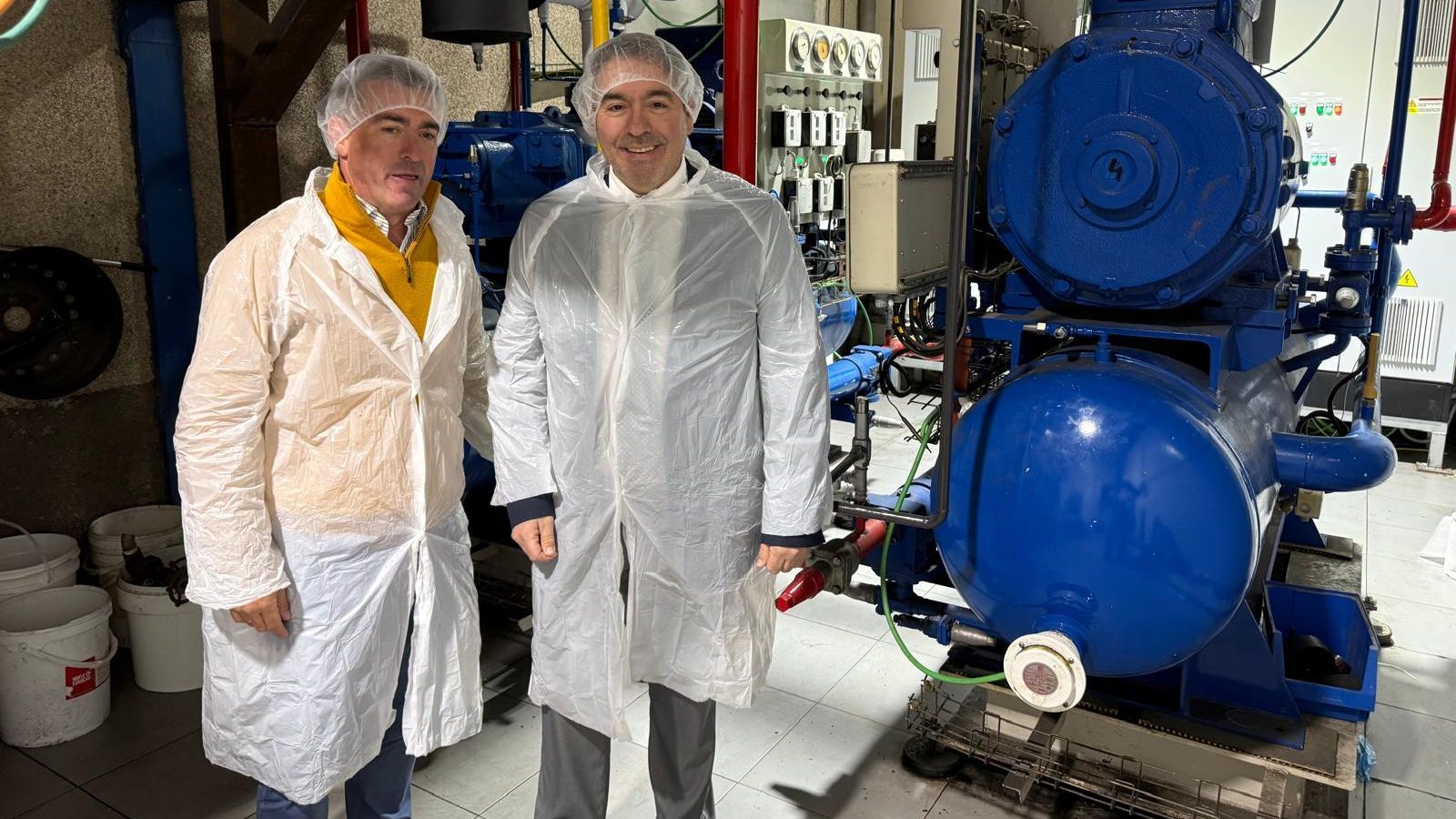El delegado Gumersindo Carlos Fernández, junto a un equipo técnico de la Agencia TRADE, ha realizado una visita a las instalaciones de Penalva Alimentación SA