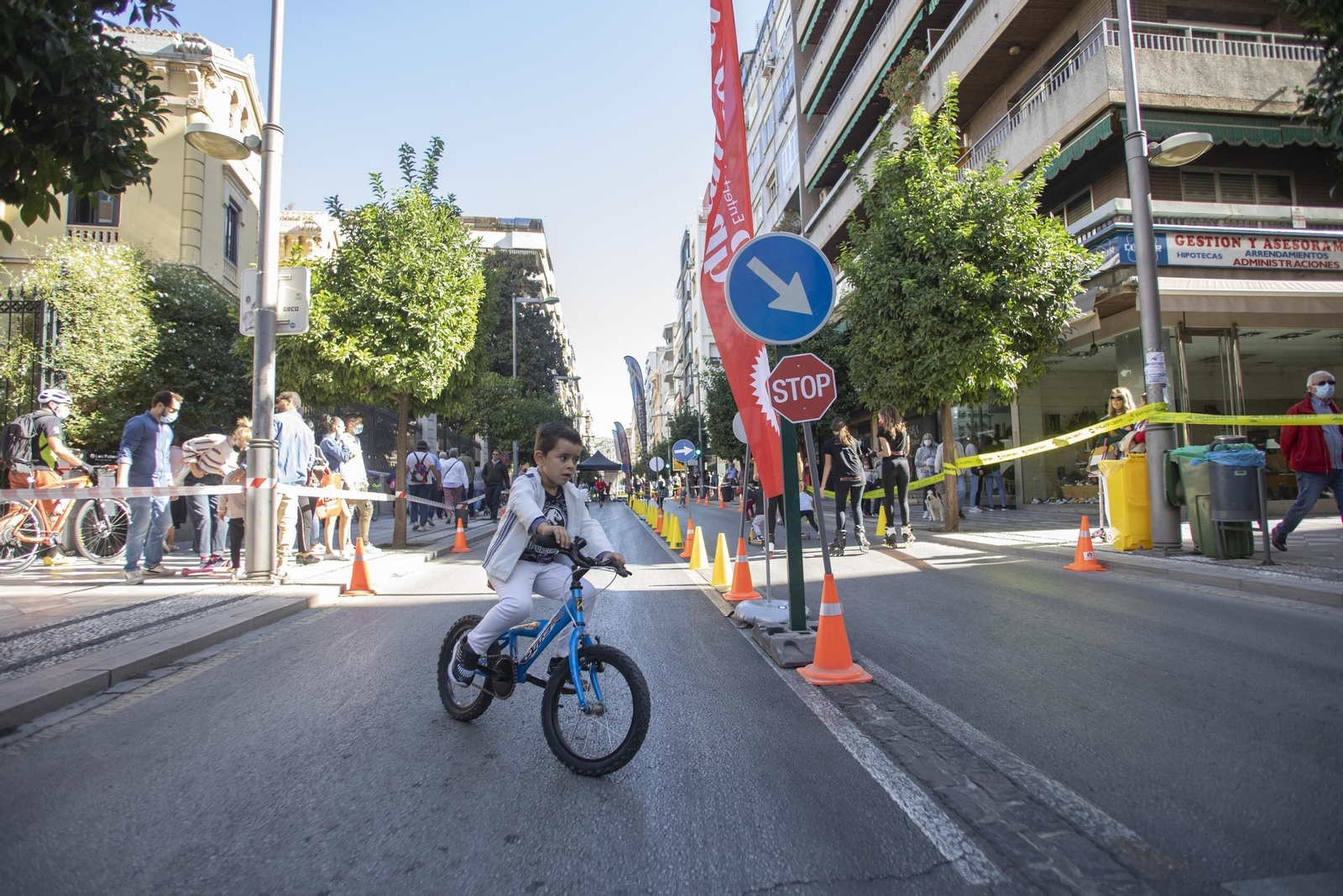 Fotos: La vuelta del Día sin Coche de Granada en imágenes