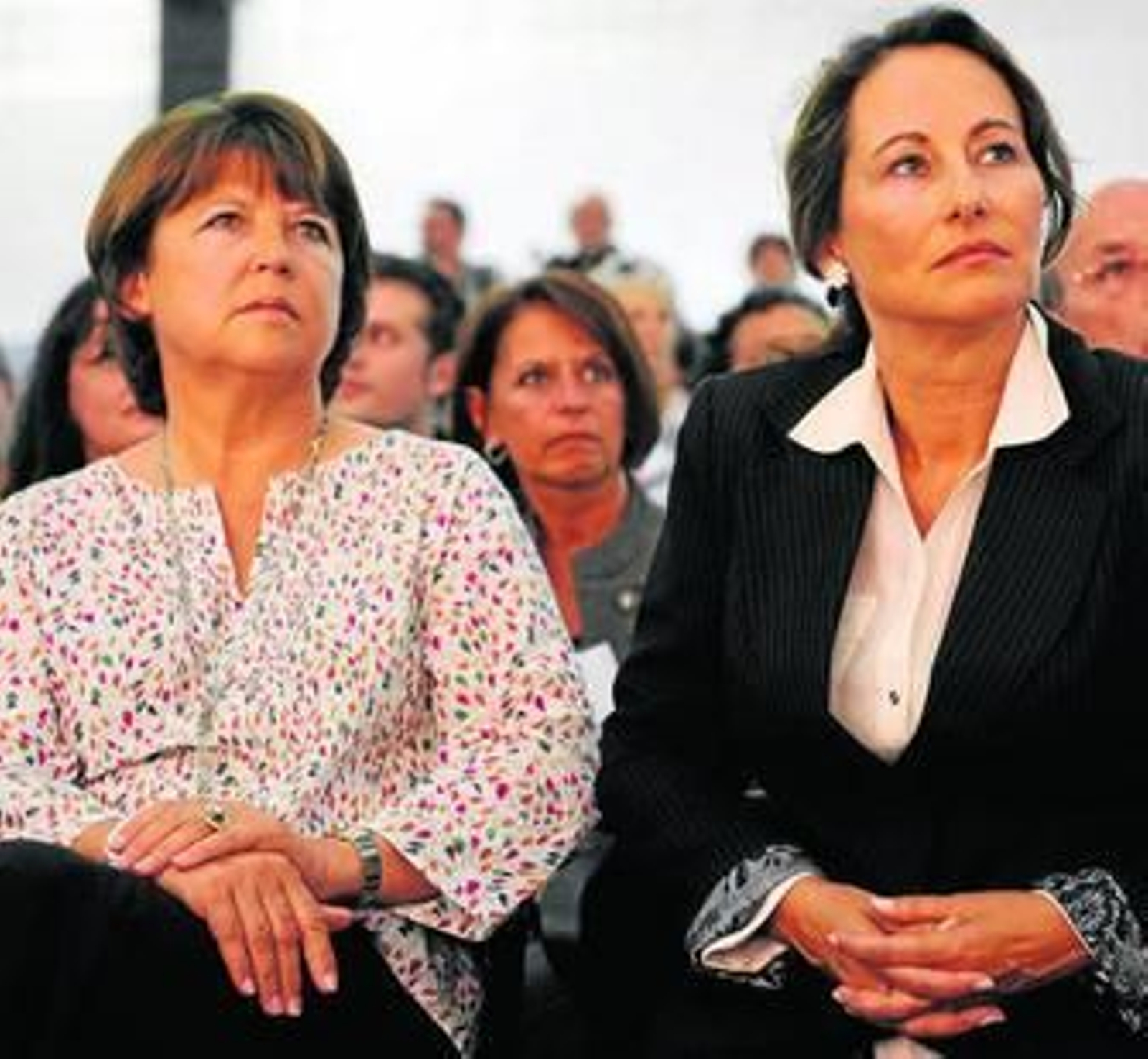 Martine Aubry y Ségolène Royal ayer en la apertura  del curso político del Partido Socialista en La Rochelle.