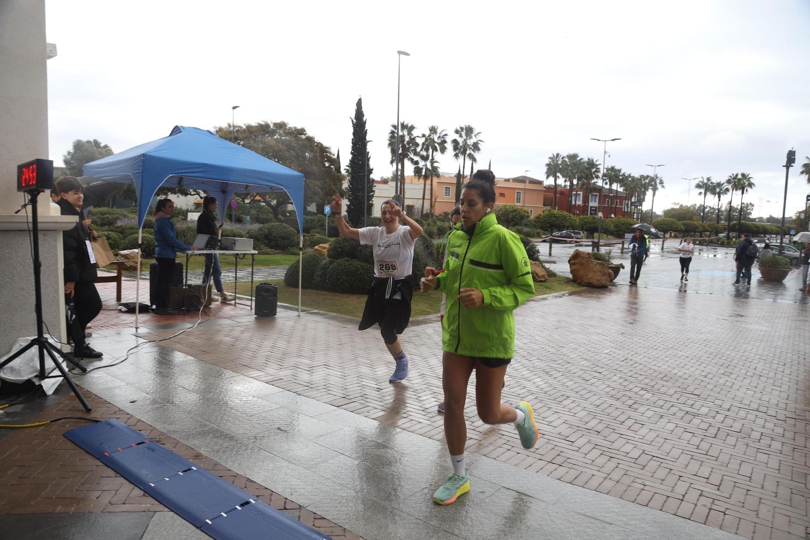 La Carrera por el Día Internacional de la Mujer en Málaga, en fotos