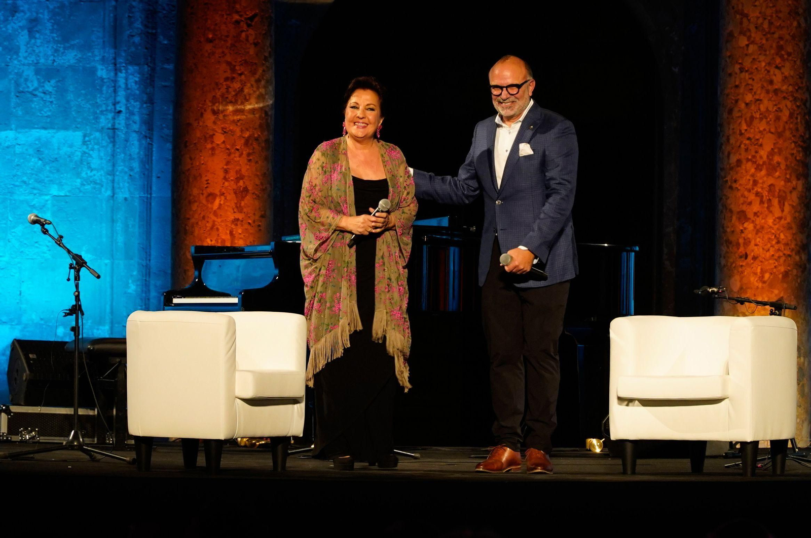 Carmen Linares y Manuel Abud este viernes en el Palacio de Carlos V.