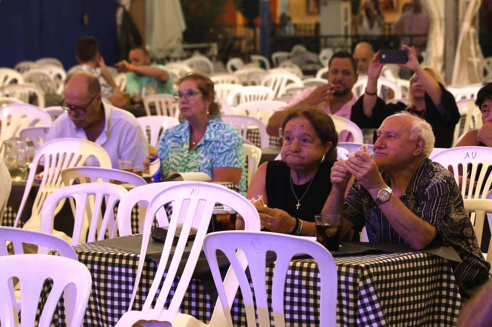 Búscate en las fotos del domingo de la Feria de La Línea