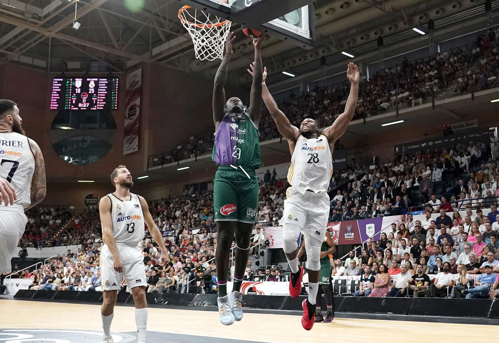 Las fotos del Unicaja-Real Madrid de la Supercopa