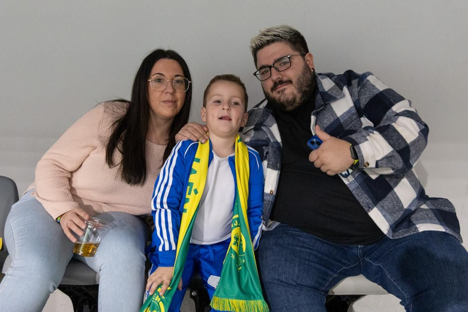 La fiesta amarilla en la goleada del Jaén FS al Barça, en imágenes