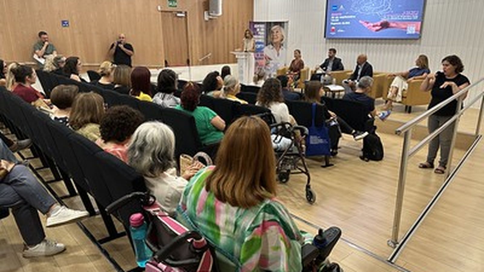 Jornada organizada por FAAM con la participación de 80 personas entre sanitarios, autoridades y familiares de pacientes diagnosticados.