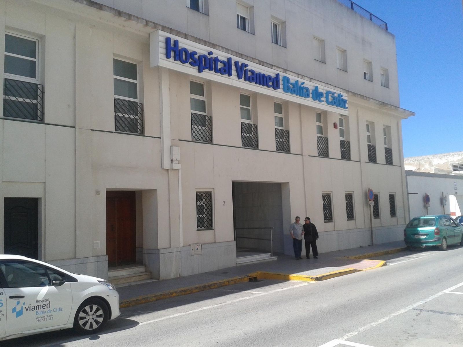 Vista del exterior de las instalaciones hospitalarias de Viamed en la calle Arroyuelo.