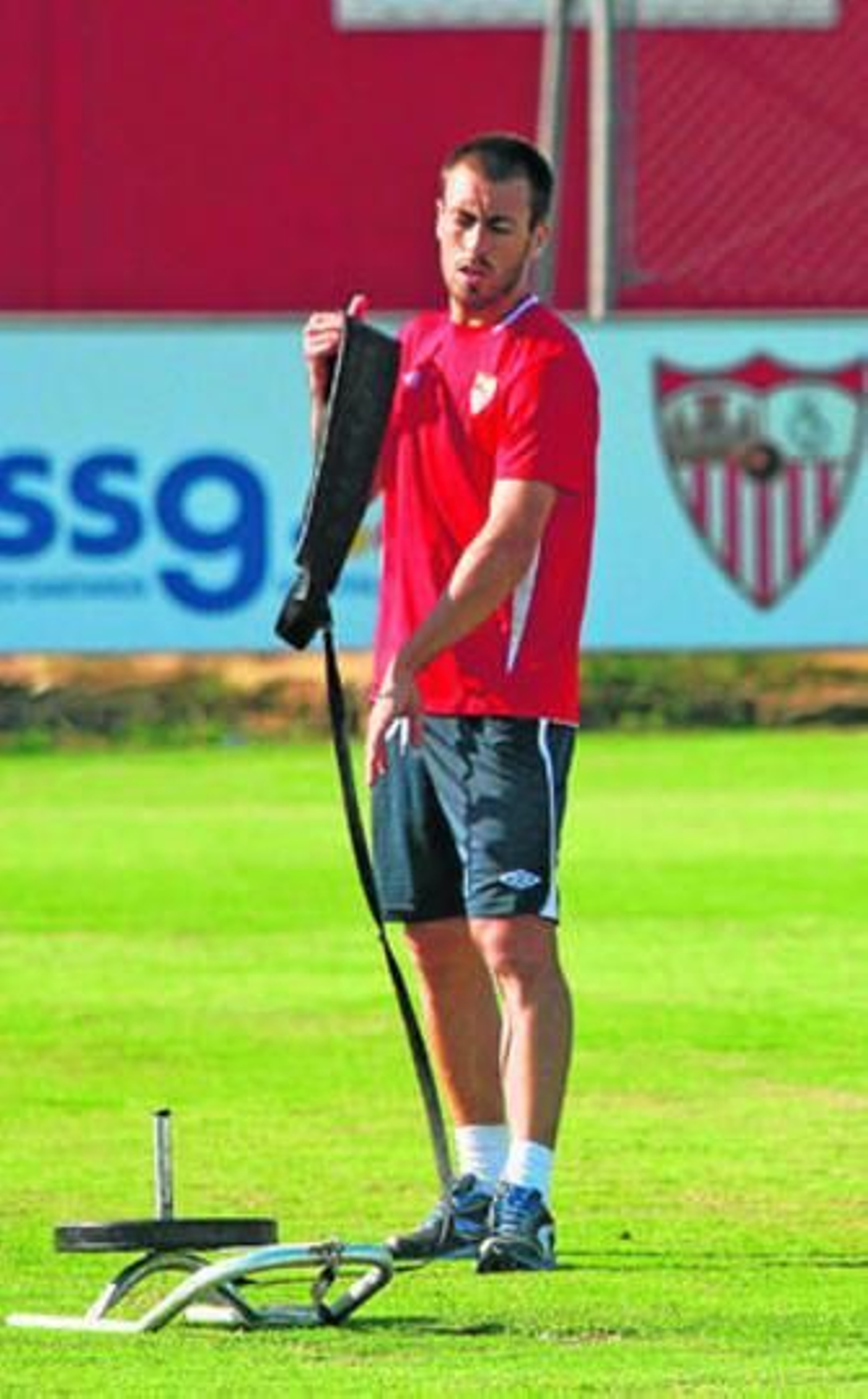 Luna, durante un entrenamiento del Sevilla al principio de la pasada temporada.