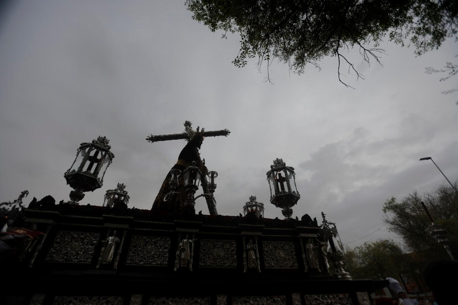 La procesión de la Vera-Cruz de Córdoba en este Domingo de Ramos, en imágenes