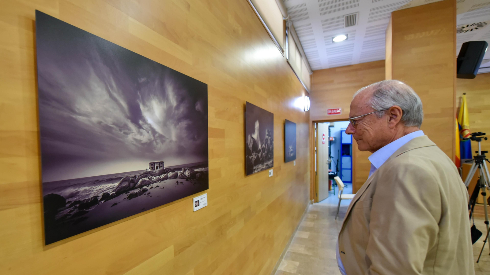 Fotos de la exposición y presentación del libro ' Testimonios de una Guerra'