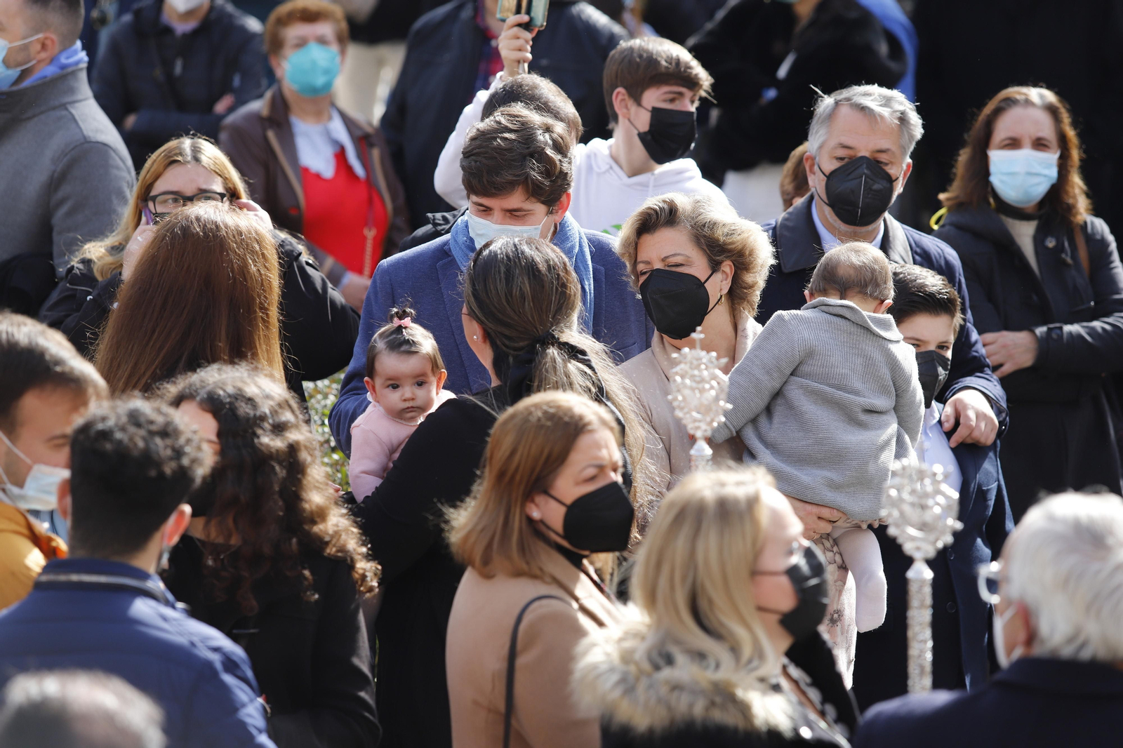 Imágenes del ambiente en la procesión de San Sebastián en Huelva