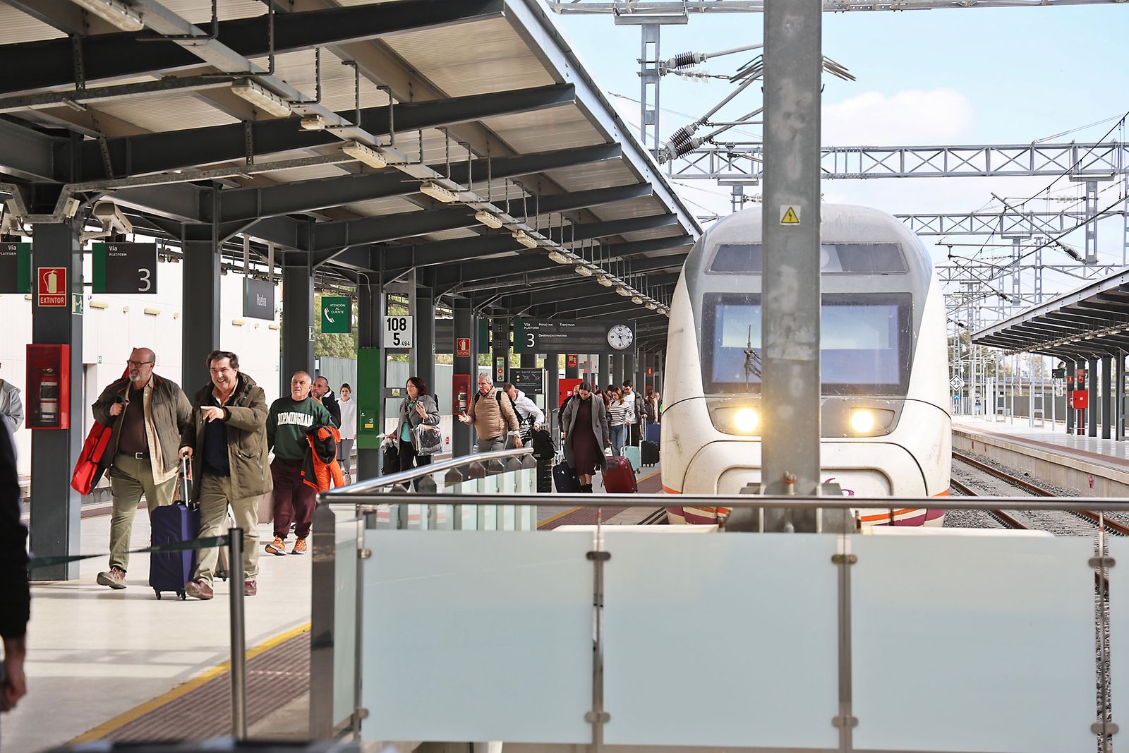 Llegada a Huelva este martes del primer Intercity directo de Madrid tras el accidente de Adamuz.