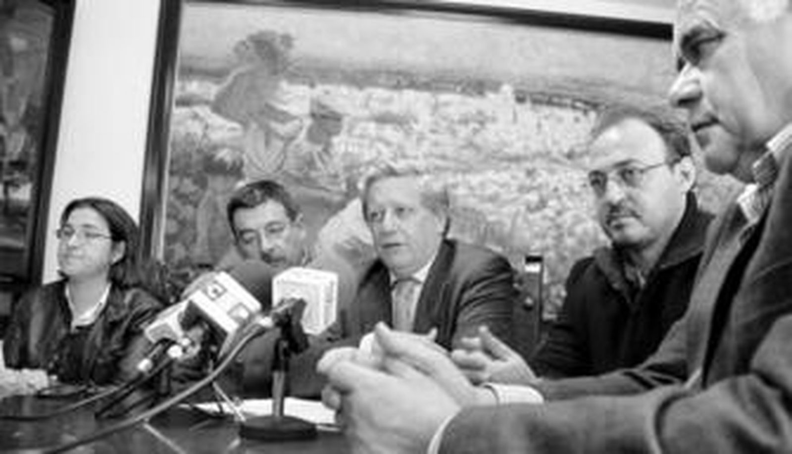 Ernesto Marín, junto a sus socios de gobierno Ángeles Polanco, José Pedro Butrón y Manuel Guerrero.