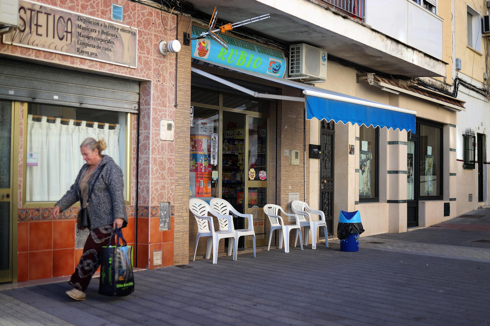 Barrio a Barrio: Imágenes de la Barriada de Los Dolores
