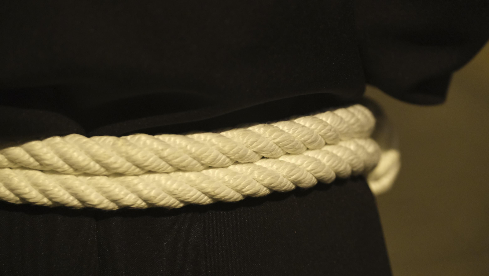 Procesión del Perdón en Almería, en imágenes