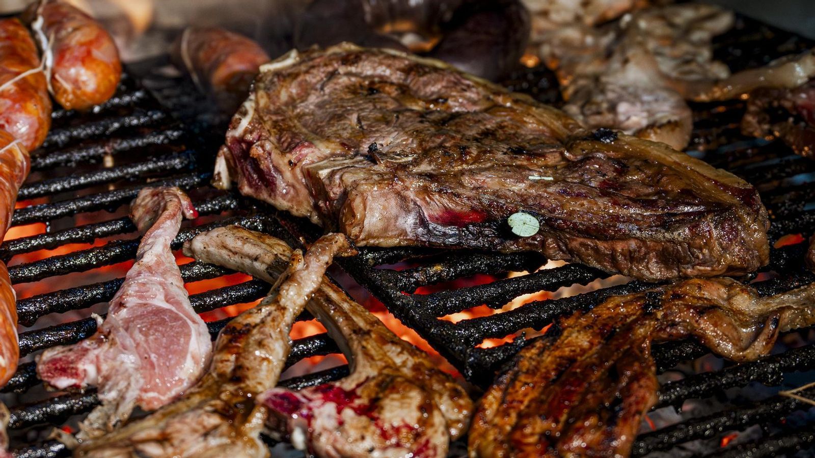 Los platos que ofrece el restaurante les ha valido el reconocimiento de las personas que los visitan desde hace cuatro décadas. Los platos que ofrece el restaurante les ha valido el reconocimiento de las personas que los visitan desde hace cuatro décadas.