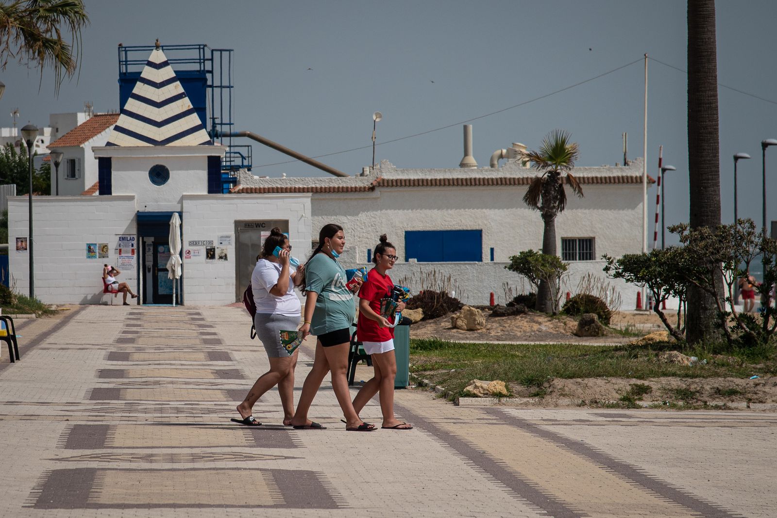 Ola de calor en las playas de Huelva
