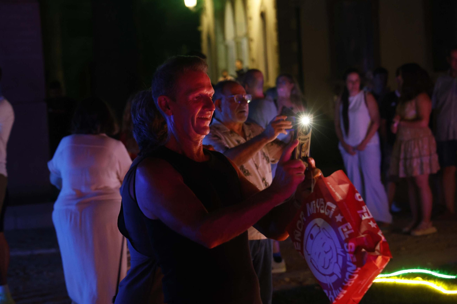 Fotos de los jardines mágicos de la Noche en Blanco de La Línea