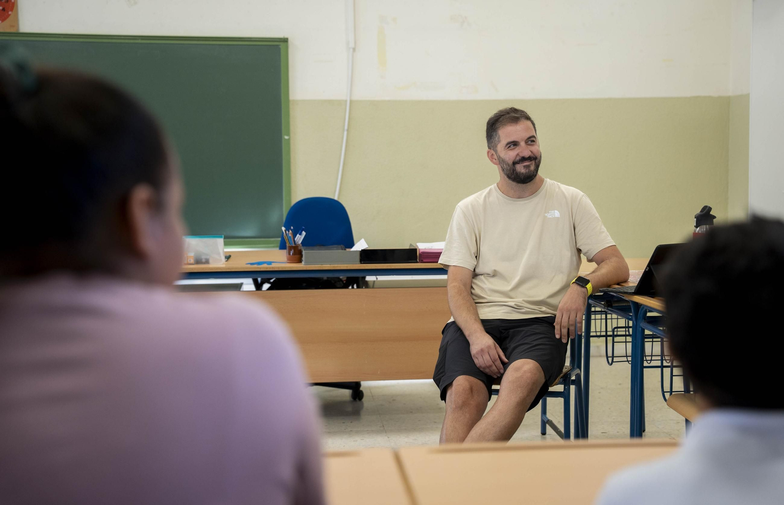 Primer día de colegio en el CEIP San Valentín de Almería, en imágenes