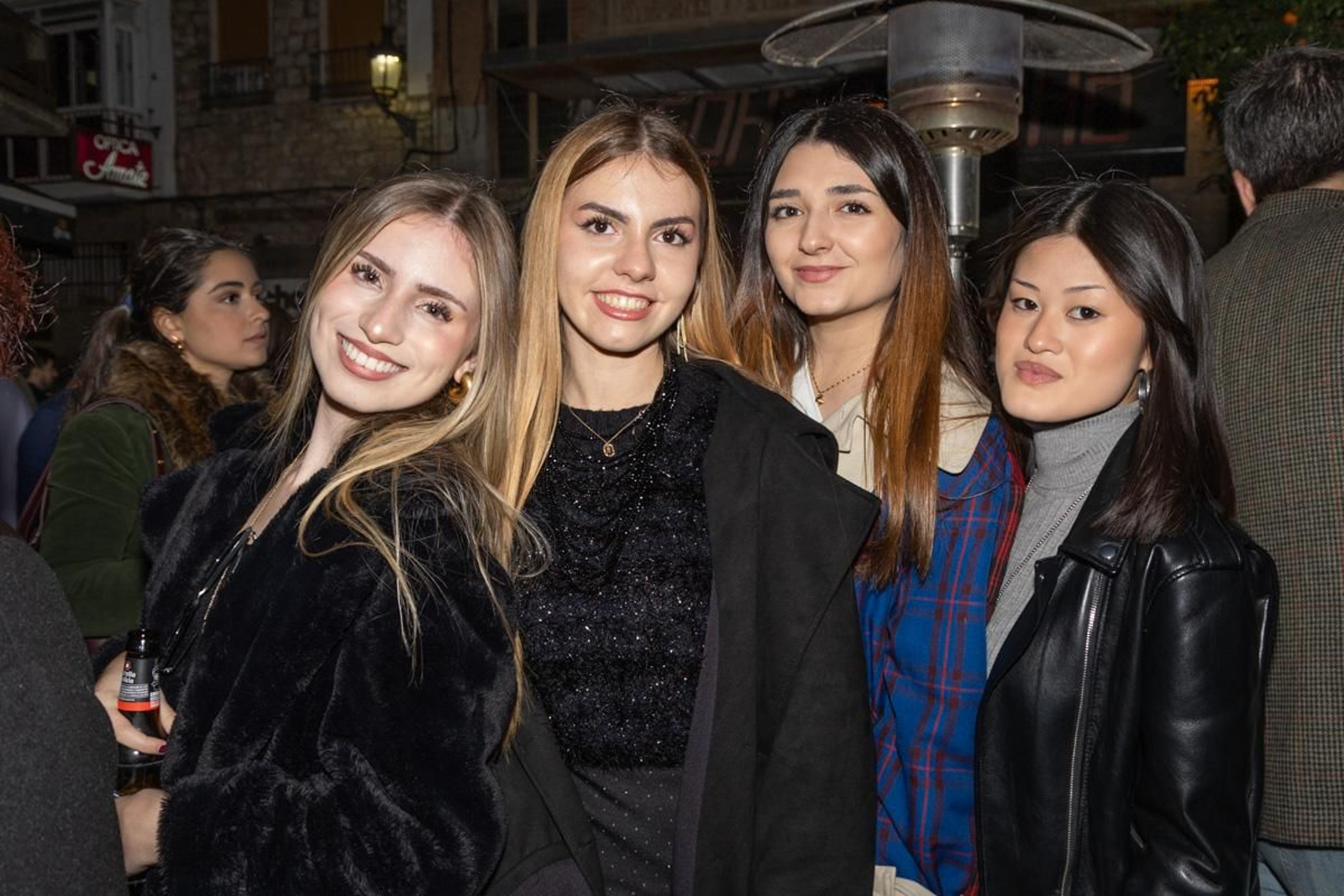 Conciertos y actuaciones en Navidad,  "Son de Vida" y  zambomba navideña "Raíz y Compás"