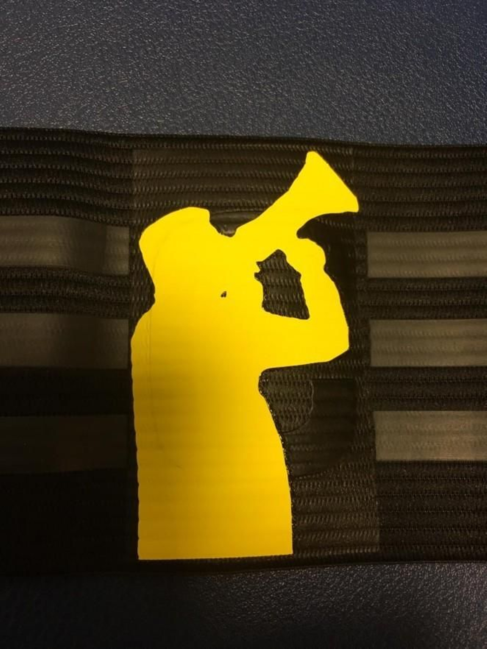 Brazalete que lucirá el capitán del Cádiz CF.