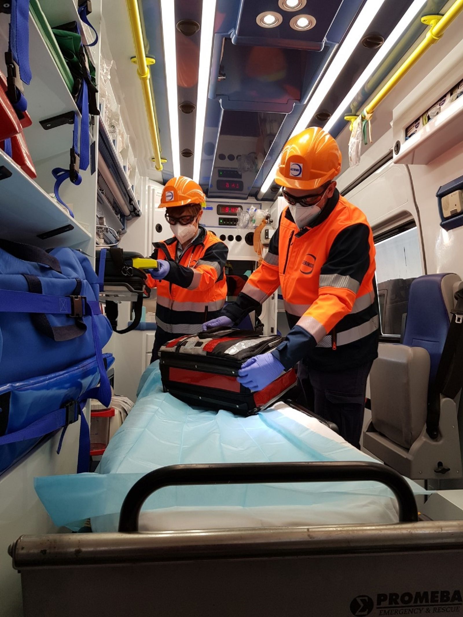 Ambulancia en Acerinox con personal médico propio.