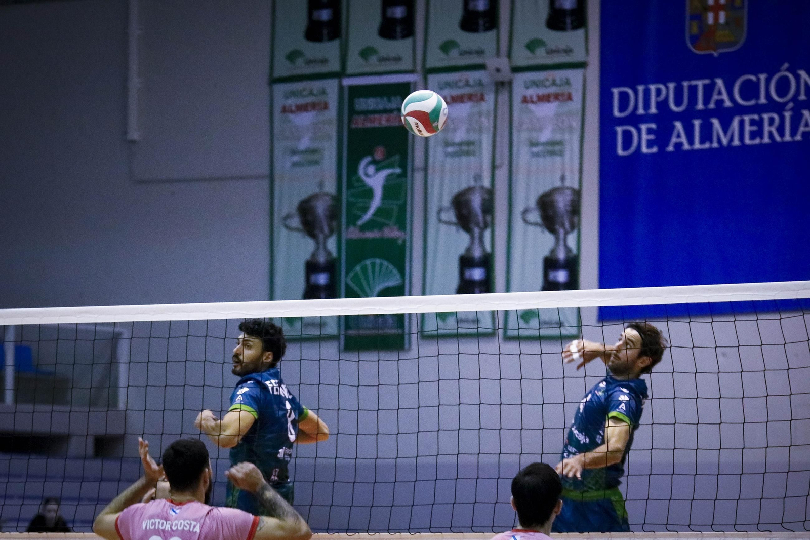 Unicaja Costa de Almería-Arenal Emeve de la Superliga, en imágenes