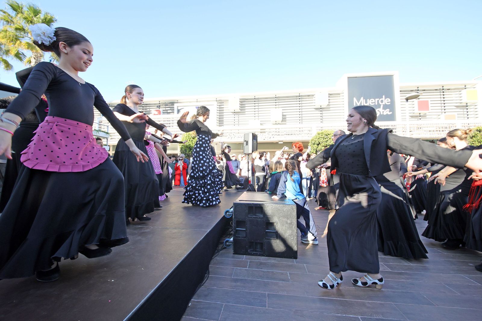 Recital y Flashmob en Luz Shopping Jerez