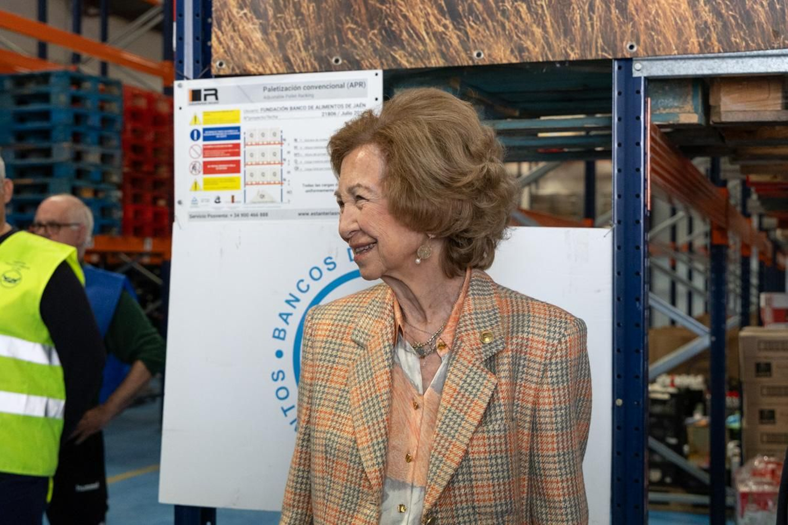 Visita de la Reina Sofía a las instalaciones del Banco de España, en imágenes