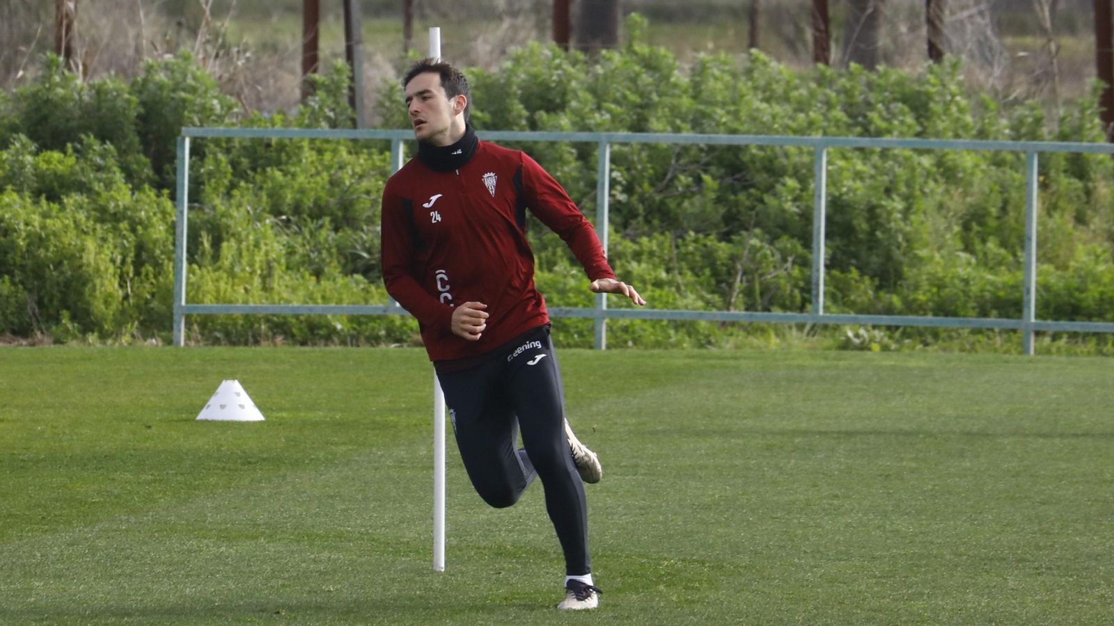 Jon Magunazelaia, en un entrenamiento del Córdoba CF.