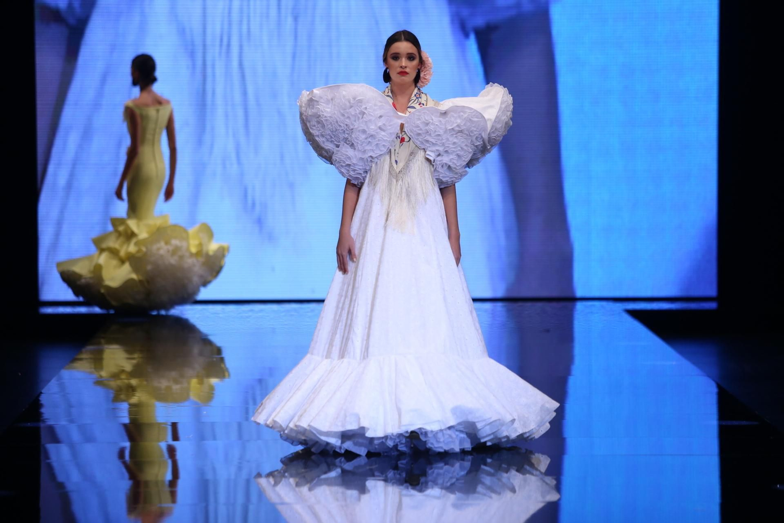 El traje de flamenca blanco y sus versiones más bonitas de esta temporada