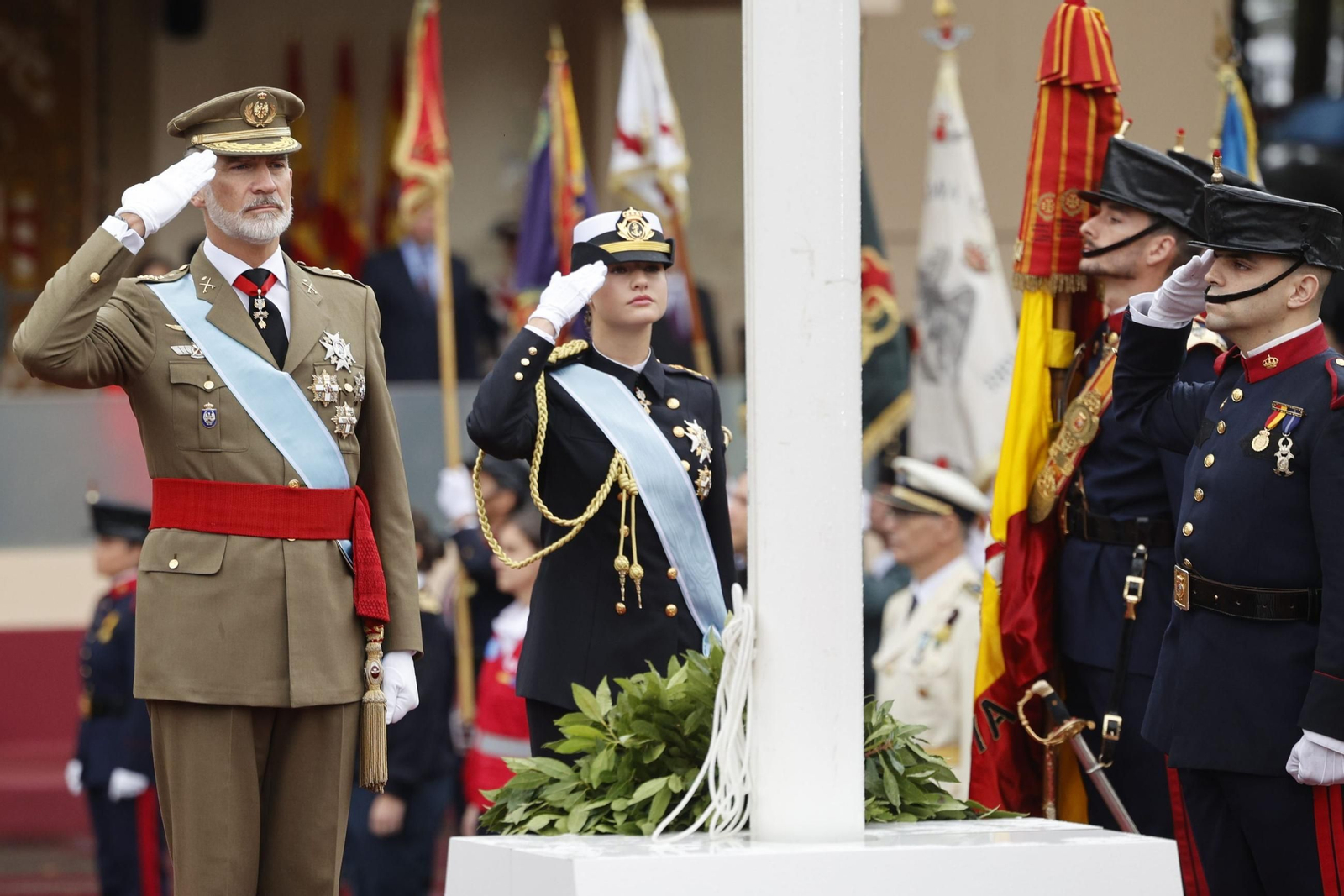 El desfile militar del Día de la Hispanidad, en imágenes