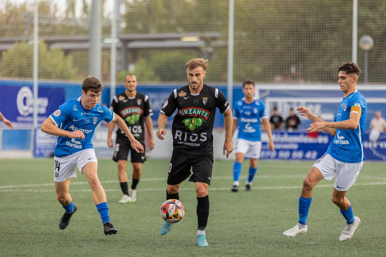 Imágenes del Tudelano en el partido ante el Utebo, la pasada semana.