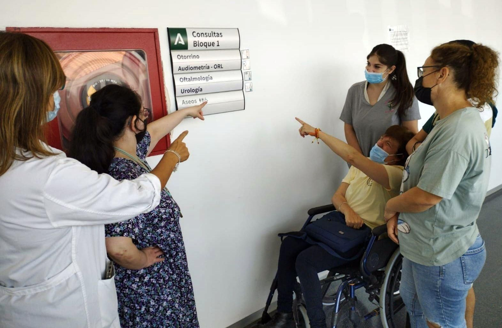 El CARE de Los Alcores coloca pictogramas en el centro para facilitar la información a personas discapacitadas