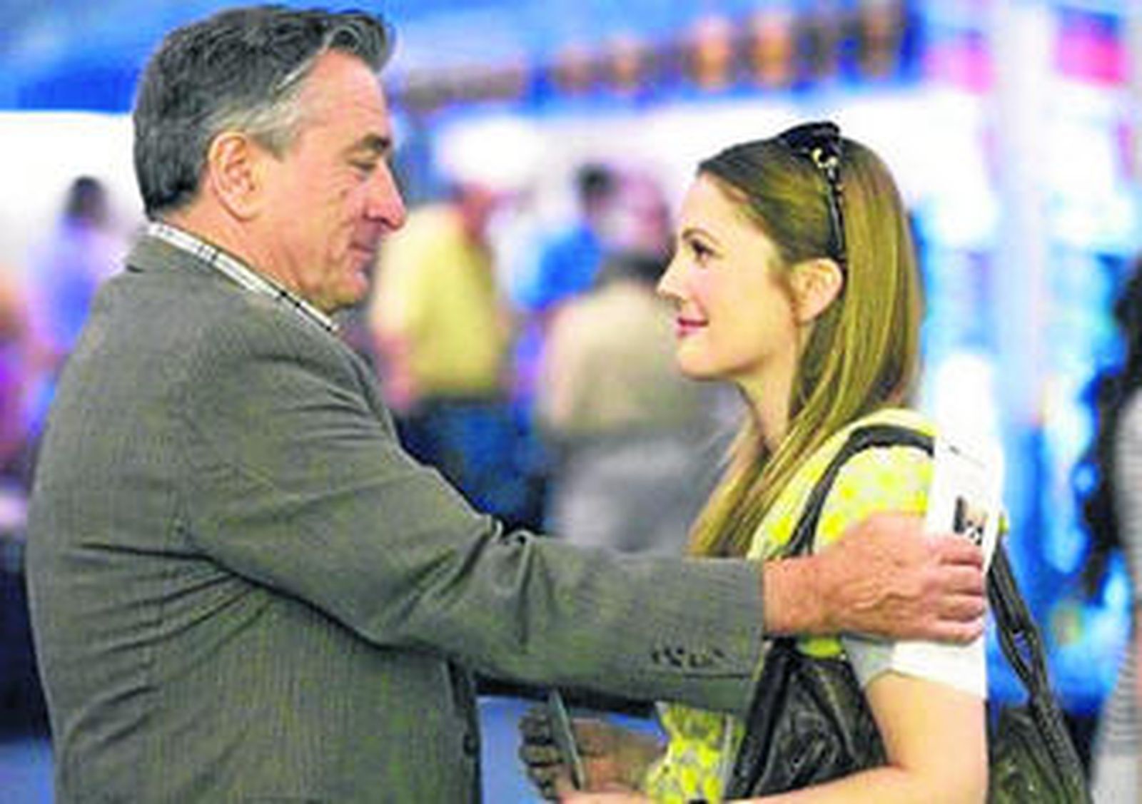 De Niro está a la altura de lo que fue y Barrymore no desmerece frente a él.