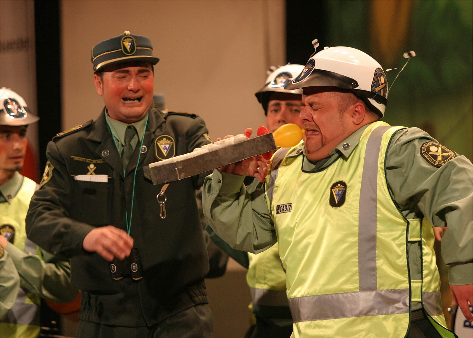 El primer premio de chirigotas fue para la de El Sheriff, 'Los Aguafiestas'.