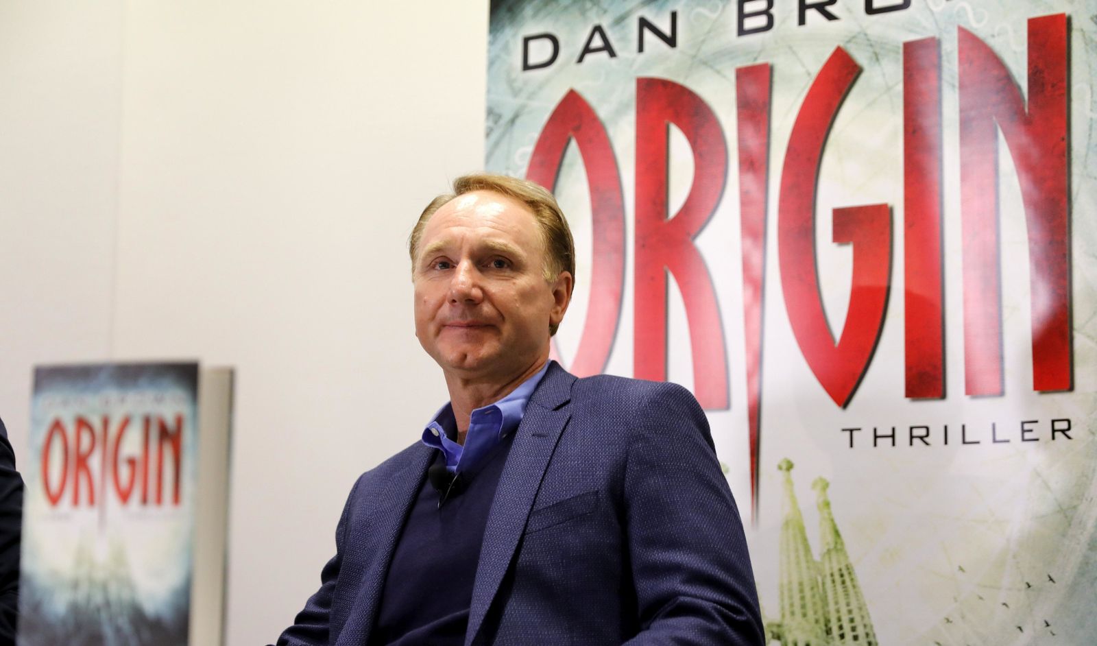 Dan Brown presenta su libro en Alemania.