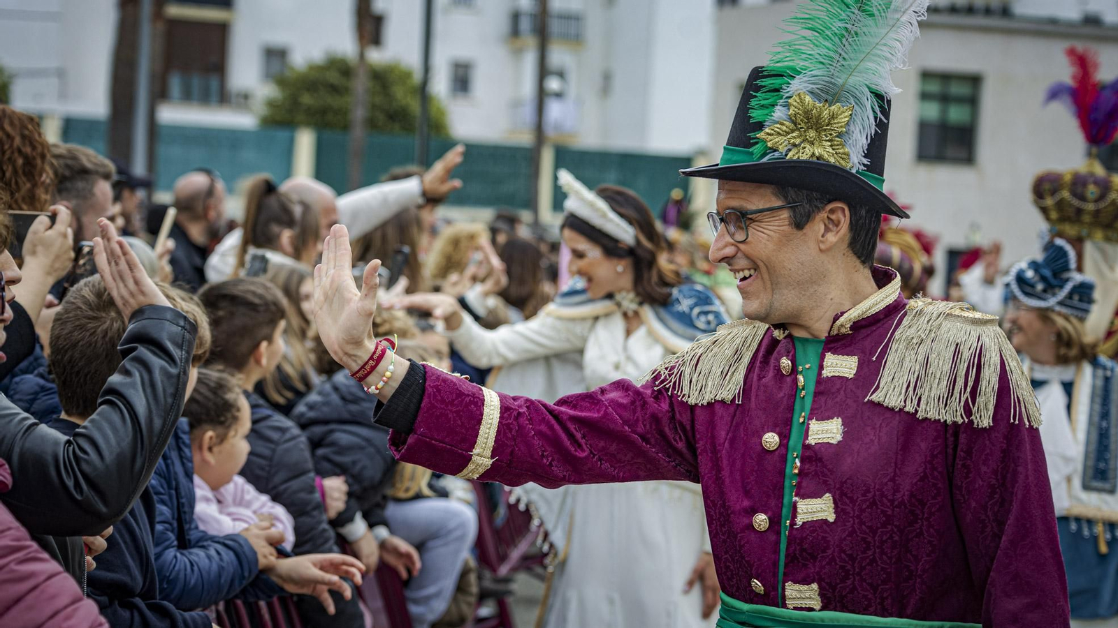 Las imágenes de SS.MM. los Reyes Magos en Cádiz: Visitas y cabalgata