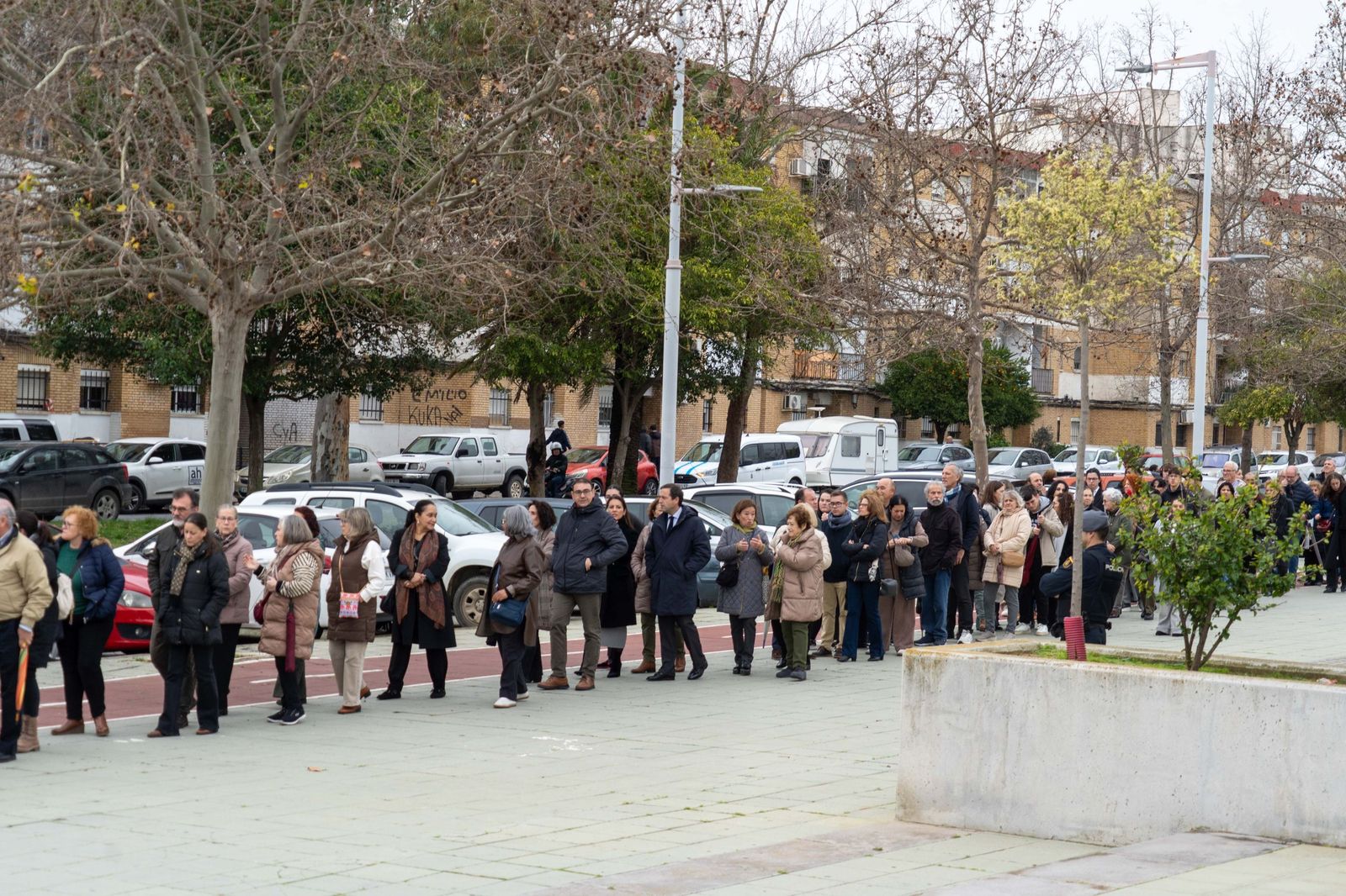 Fotografías del ambiente previo a la Misa funeral por las víctimas del accidente ferroviario