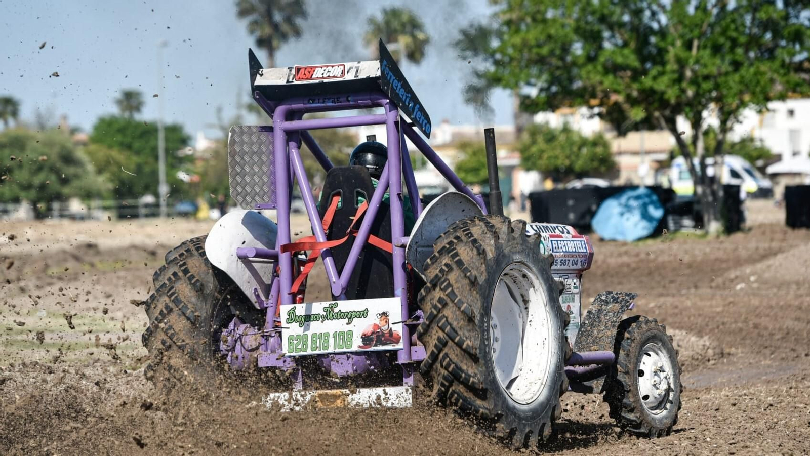 Los momentos más espectaculares del XXVII Campeonato de Andalucía de Tractores de Guadalcacín