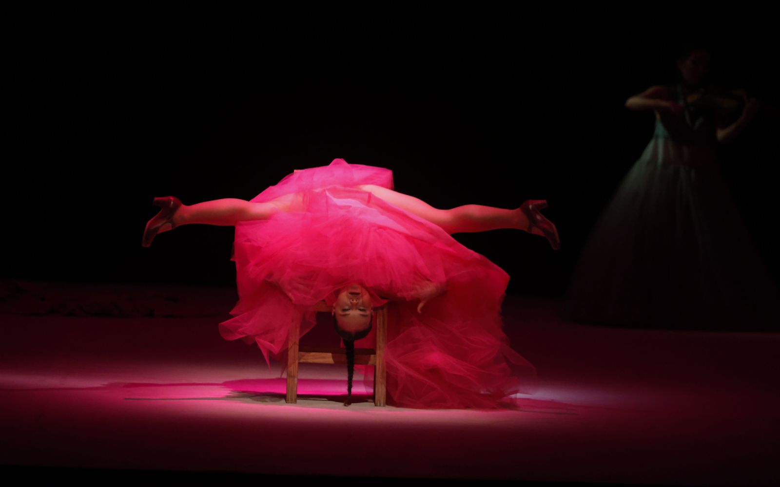 Las imágenes del espectáculo de Rocío Molina en la Bienal