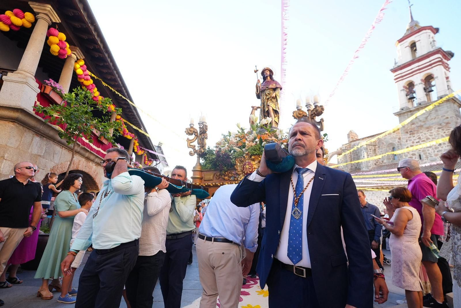 La procesión de San Roque en Dos Torres