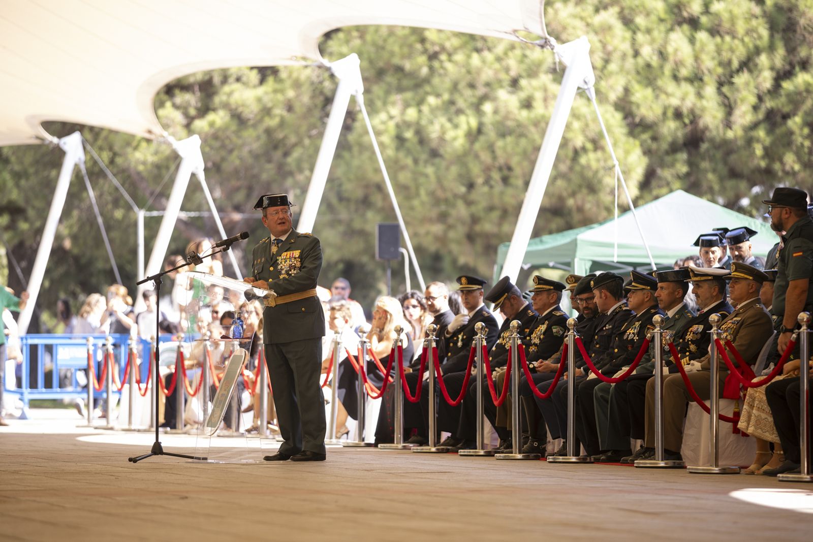 Imágenes de los actos de celebración de la festividad de la patrona de la Guardia Civil, la Virgen del Pilar.