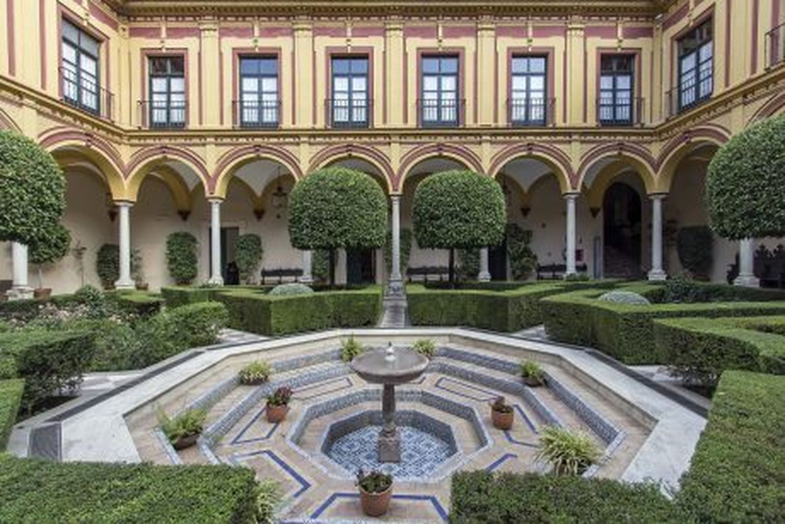 El claustro principal.