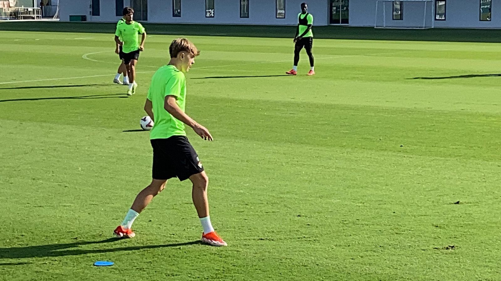 Jesús Rodríguez entrenando con el primer equipo