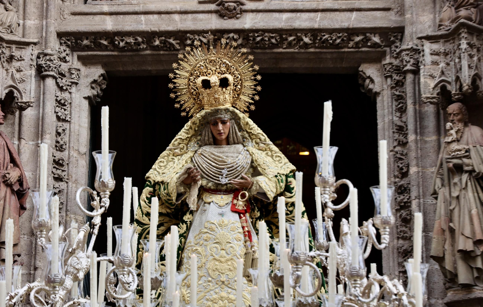 Regreso de la Esperanza a Triana